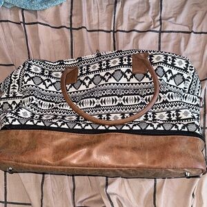 Carry on duffel tote with shoe pouch